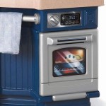 Little Tikes Super Chef Kitchen Blau und Creme, 14,00 L x 28,00 B x 40,00 H Zoll Little Tikes Super Chef Kitchen Blau und Creme, 14,00 L x 28,00 B x 40,00 H Zoll