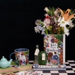 Steel Mill & Co Original große dekorative Vase in Buchform, Keramikvasen für die Inneneinrichtung, niedliche Bücherregal-Dekoration, einzigartige Vase für Buchliebhaber, Alice im Wunderland – floraler Unsinn Steel Mill & Co Original große dekorative Vase in Buchform, Keramikvasen für die Inneneinrichtung, niedliche Bücherregal-Dekoration, einzigartige Vase für Buchliebhaber, Alice im Wunderland – floraler Unsinn