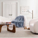UGG Whitecap Fleece-Überwurfdecke, gemütlicher Plüschüberwurf für Couch oder Bett, luxuriöse Heimdekoration für Wohnzimmer, ultraweiche Decken, maschinenwaschbar, 50 Zoll x 70 Zoll, Denimblau UGG Whitecap Fleece-Überwurfdecke, gemütlicher Plüschüberwurf für Couch oder Bett, luxuriöse Heimdekoration für Wohnzimmer, ultraweiche Decken, maschinenwaschbar, 50 Zoll x 70 Zoll, Denimblau