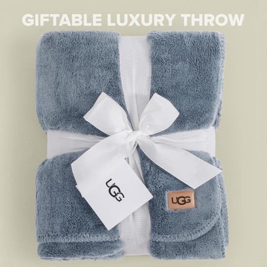 UGG Whitecap Fleece-Überwurfdecke, gemütlicher Plüschüberwurf für Couch oder Bett, luxuriöse Heimdekoration für Wohnzimmer, ultraweiche Decken, maschinenwaschbar, 50 Zoll x 70 Zoll, Denimblau UGG Whitecap Fleece-Überwurfdecke, gemütlicher Plüschüberwurf für Couch oder Bett, luxuriöse Heimdekoration für Wohnzimmer, ultraweiche Decken, maschinenwaschbar, 50 Zoll x 70 Zoll, Denimblau